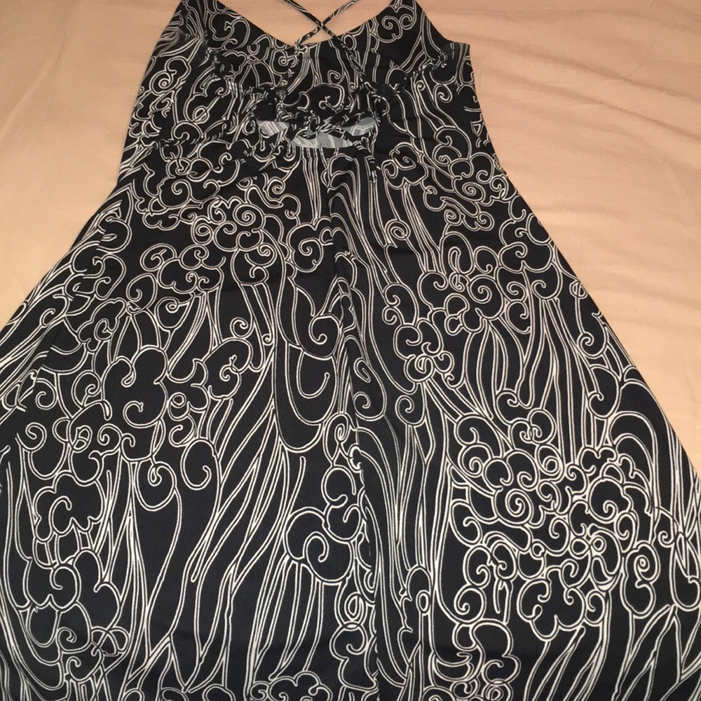 Beautiful Dress - Picture 7 of 12